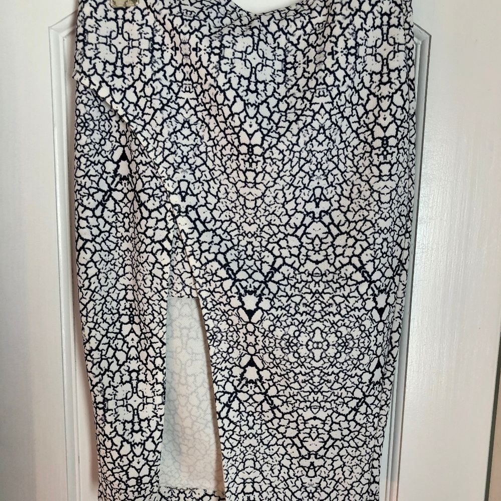 LF (Rumor Boutique) Slit Skirt